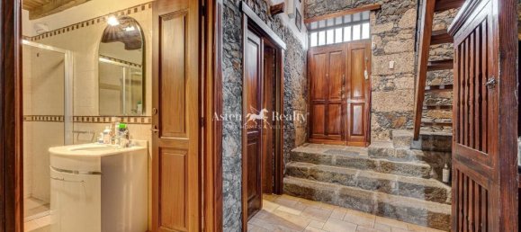 4 bedrooms House in Vilaflor, Spain No. 29767 16