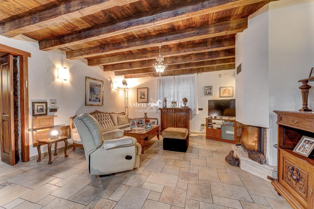 4 bedrooms House in Vilaflor, Spain No. 29767