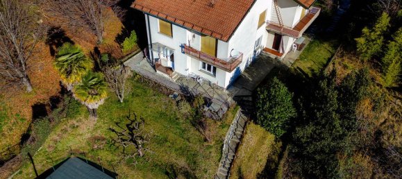 4 bedrooms House in Como, Italy No. 63935 2