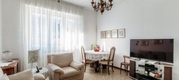 4 bedrooms House in Como, Italy No. 63935 5