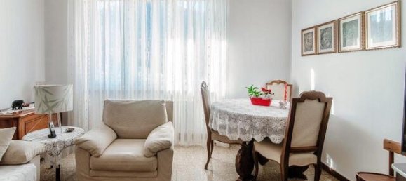 4 bedrooms House in Como, Italy No. 63935 6