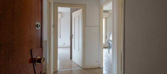 Квартира с 2 комнатами в Бордигера, Италия № 108649 2