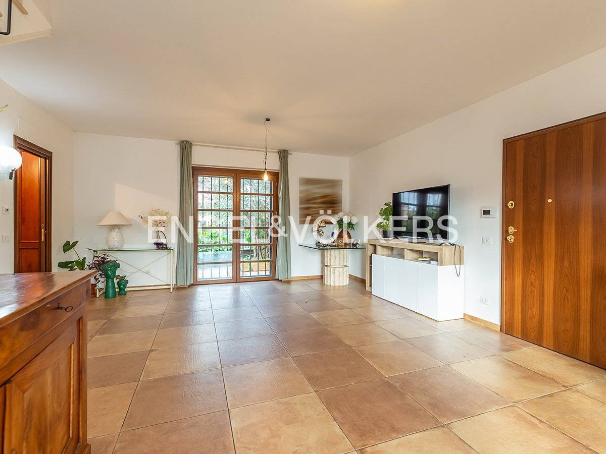 3 chambres Villa à Monte Porzio Catone, Italy No. 102275