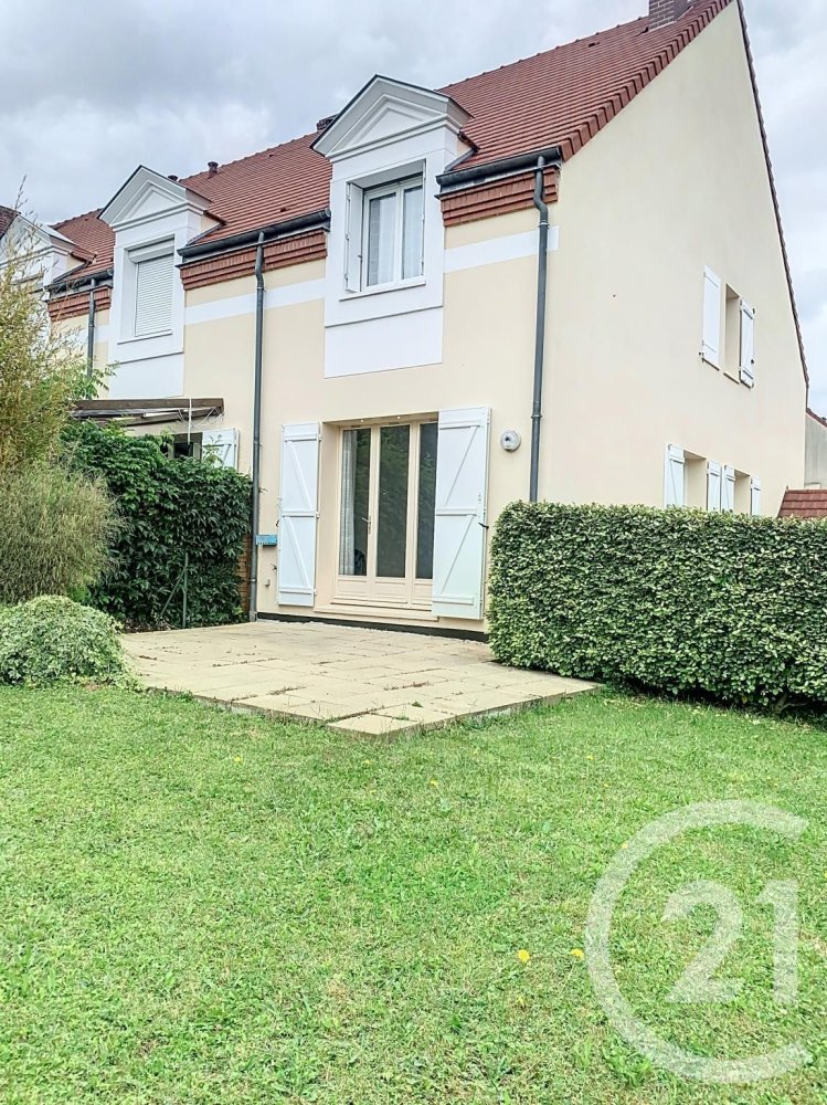 Casa de 3 dormitorios en Saint-Jean-le-Blanc, France No. 254864