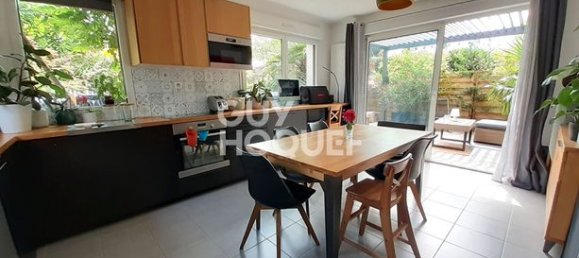 Casa de 3 dormitorios en Beynost, France No. 313421 6