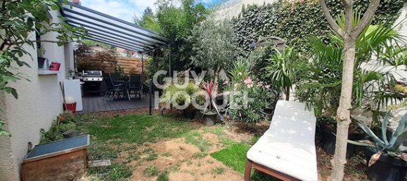 Casa de 3 dormitorios en Beynost, France No. 313421 5