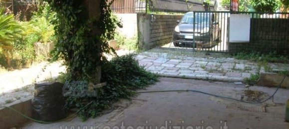 Dúplex de 6 habitaciónes en Rome, Italy No. 16588 3