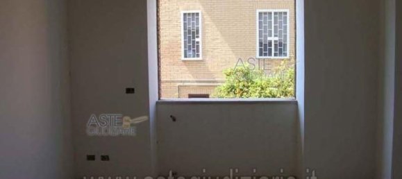 Dúplex de 6 habitaciónes en Rome, Italy No. 16588 11