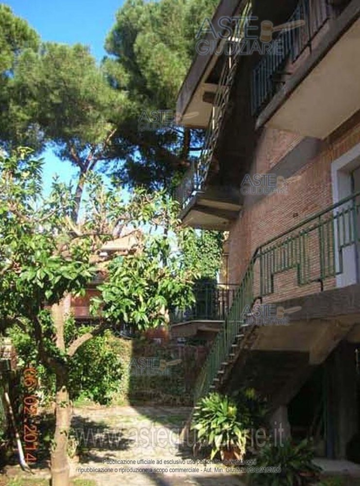 Dúplex de 6 habitaciónes en Rome, Italy No. 16588