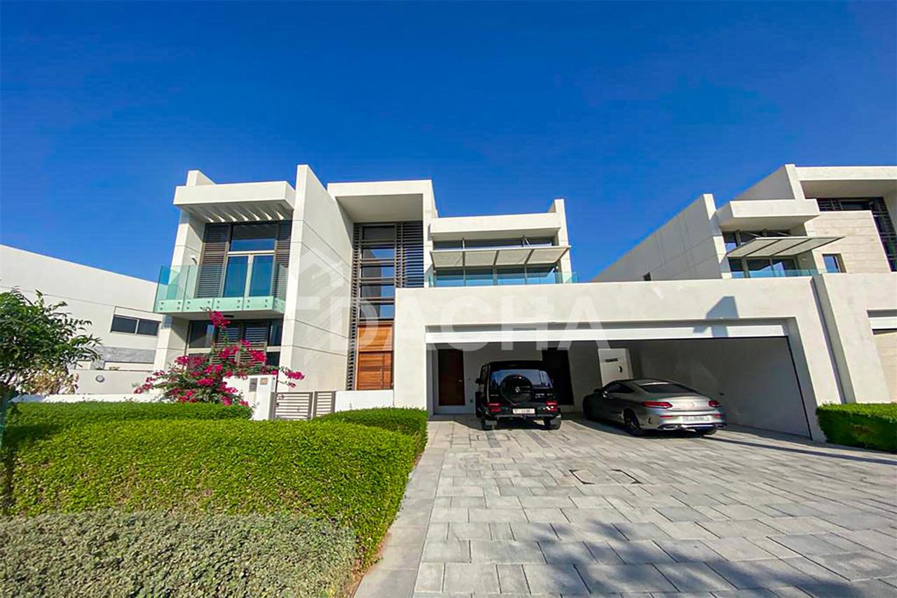 6 bedrooms Villa in Dubai, UAE No. 28029
