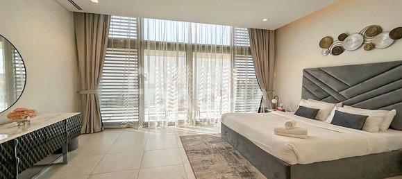 6 bedrooms Villa in Dubai, UAE No. 28029 4