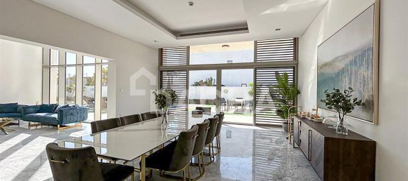 6 bedrooms Villa in Dubai, UAE No. 28029 5