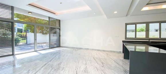 6 bedrooms Villa in Dubai, UAE No. 28029 10