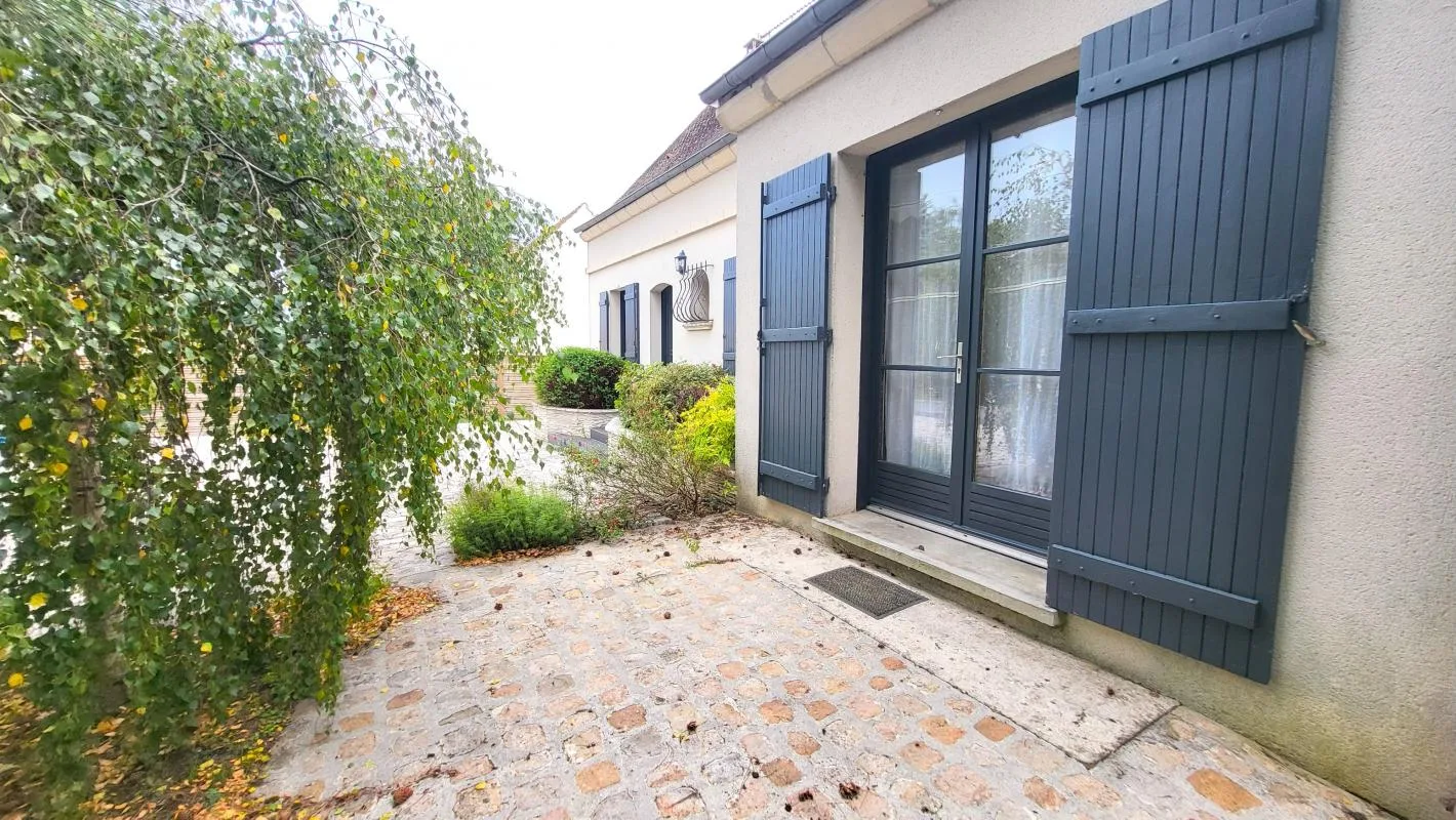 4 bedrooms House in Jaux, France No. 352513