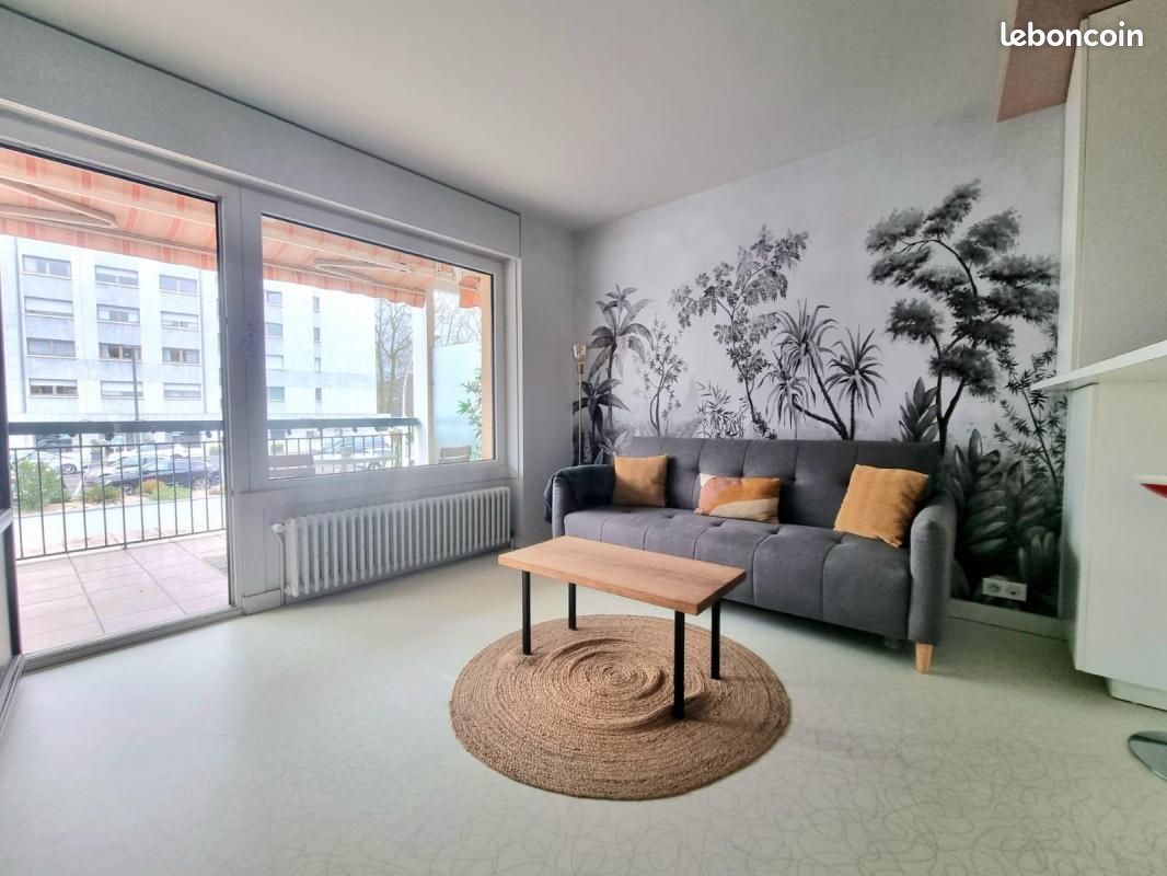 Квартира с 1 спальней в Анси, Франция № 335317