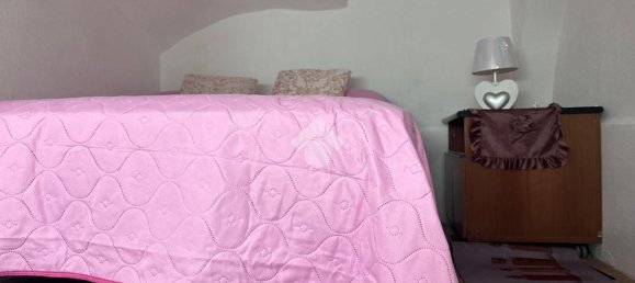 Studio in Naples, Italy, Nr. 30914 14