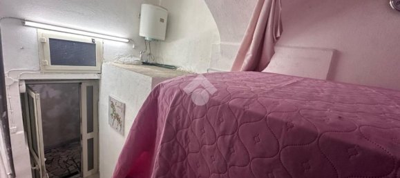 Studio in Naples, Italy, Nr. 30914 6