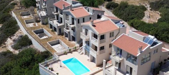 6 bedrooms House in Pegeia, Cyprus No. 13831 2
