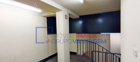 44m² Commercial property in Caldas da Rainha, Portugal No. 92772 12