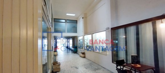 44m² Commercial property in Caldas da Rainha, Portugal No. 92772 5