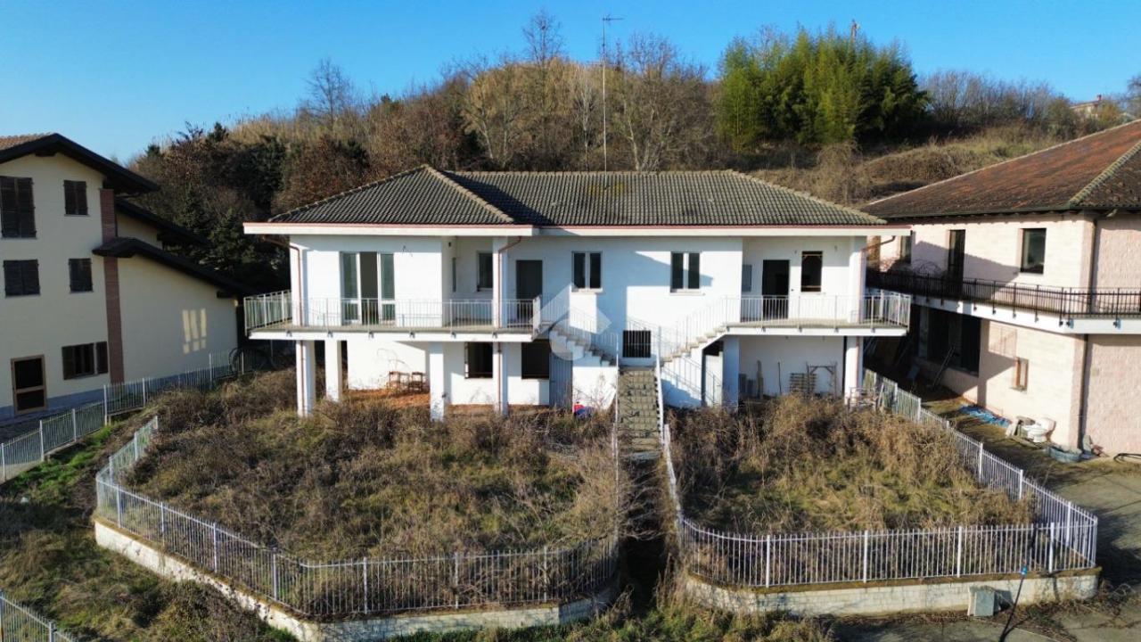 3غرفة شقة في Pralormo, Italy رقم 120823