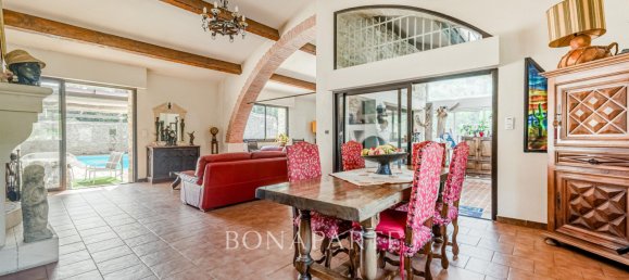 5 bedrooms House in Nimes, France No. 356252 15