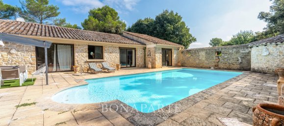 5 bedrooms House in Nimes, France No. 356252 17