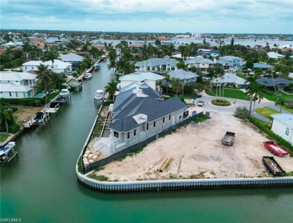 Земельный участок в Нейплс, США № 496375