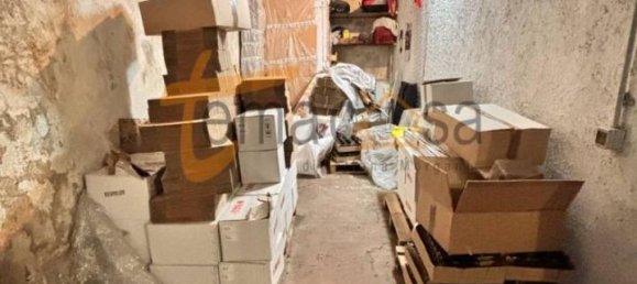  مرآب في Rome, Italy 13متر مربع رقم 34742 19