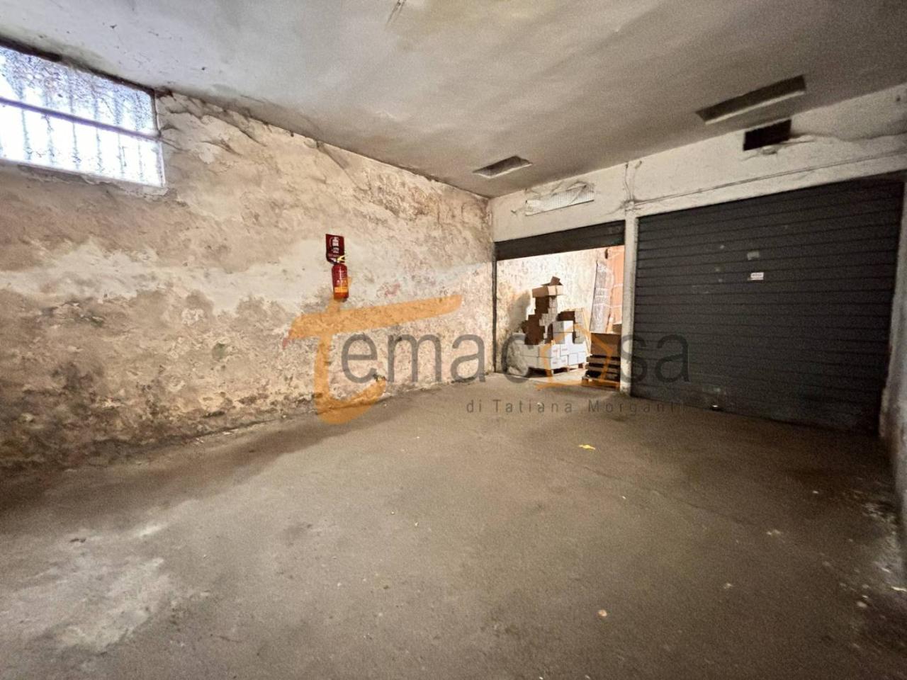  مرآب في Rome, Italy 13متر مربع رقم 34742