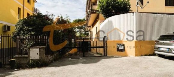  مرآب في Rome, Italy 13متر مربع رقم 34742 11