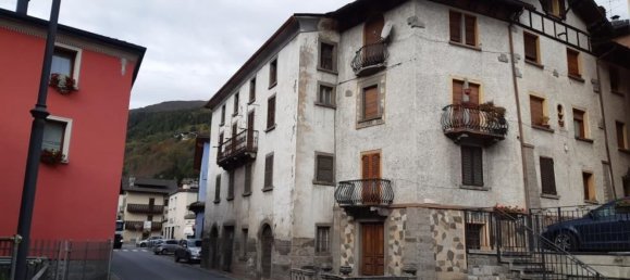 20 rooms House in Vezza d'Oglio, Italy No. 167765 17