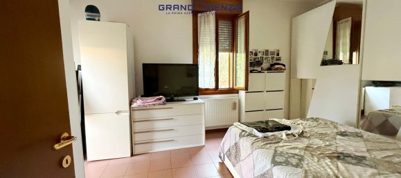 2 rooms Apartment in Parma, Italy No. 18326 4