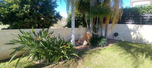 3 bedrooms Villa in Agios Tychonas, Cyprus No. 5607 8