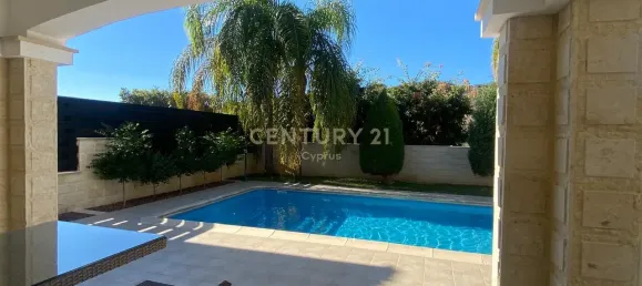 3 bedrooms Villa in Agios Tychonas, Cyprus No. 5607 3