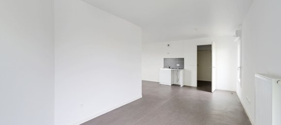 Estudio en Romainville, France No. 286595 6