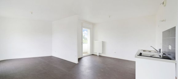 Estudio en Romainville, France No. 286595 3