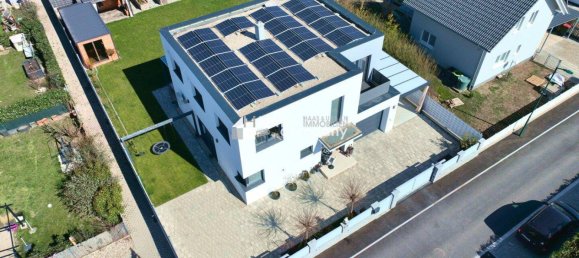 6 rooms House in Gotzendorf an der Leitha, Austria No. 185015 3