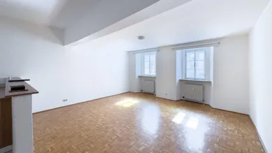 2غرفة شقة في Hallein, Austria رقم 187530