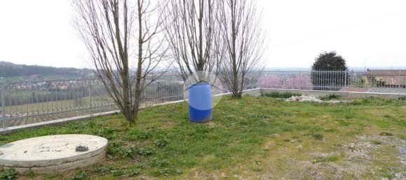 4 bedrooms House in Stradella, Italy No. 129481 33