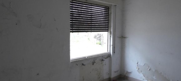 4 bedrooms House in Stradella, Italy No. 129481 13