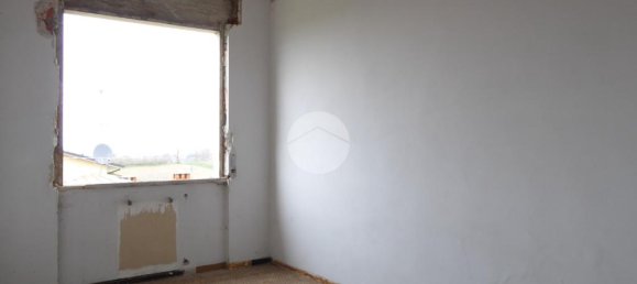 4 bedrooms House in Stradella, Italy No. 129481 32