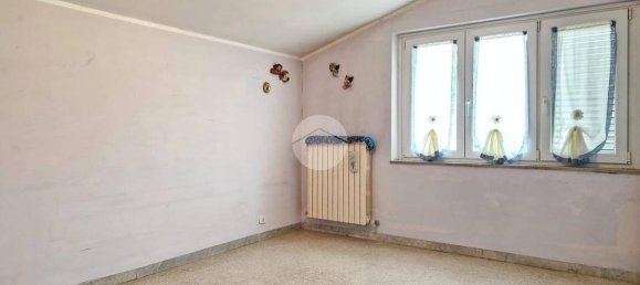 3 chambres Appartement à L'Aquila, Italy No. 30581 10