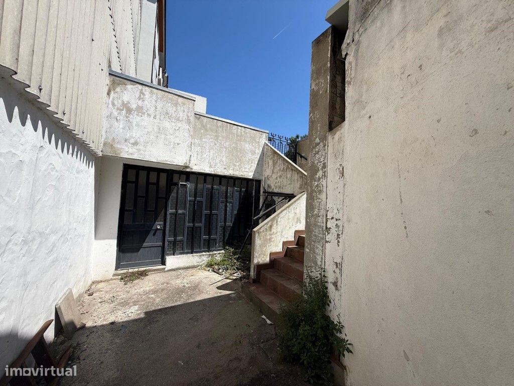  مكتب في Vila Nova de Gaia, Portugal 105متر مربع رقم 221197