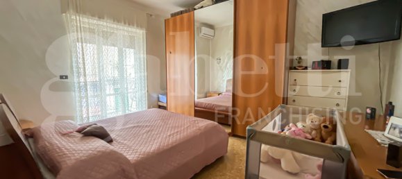 2 rooms Apartment in Naples, Italy No. 277728 6