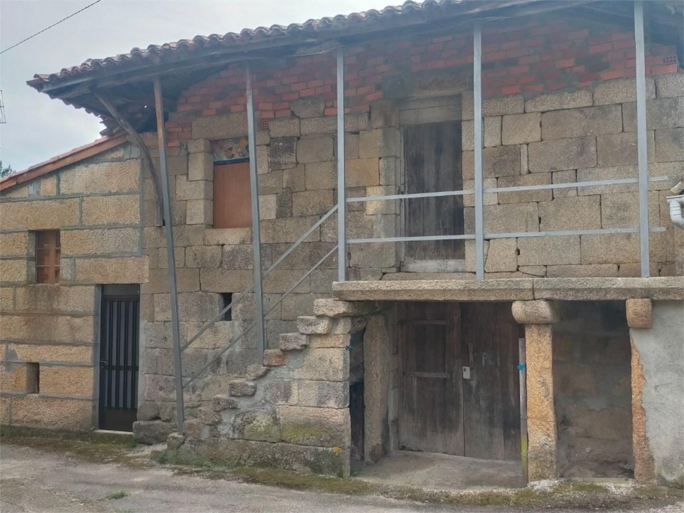 3 bedrooms House in Ourense, Spain No. 163241