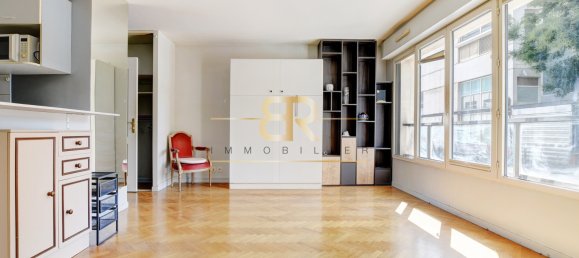 Studio à Paris, France No. 332497 4