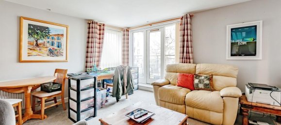 2 bedrooms Apartment in Crawley, United Kingdom No. 6288 7