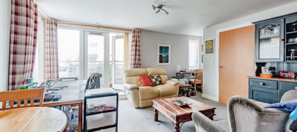 2 bedrooms Apartment in Crawley, United Kingdom No. 6288 3