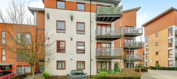 2 bedrooms Apartment in Crawley, United Kingdom No. 6288 16